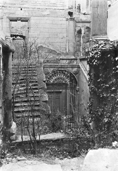 Ruinas de la Cour des Comptes durante la Comuna de París, 1871 de French Photographer